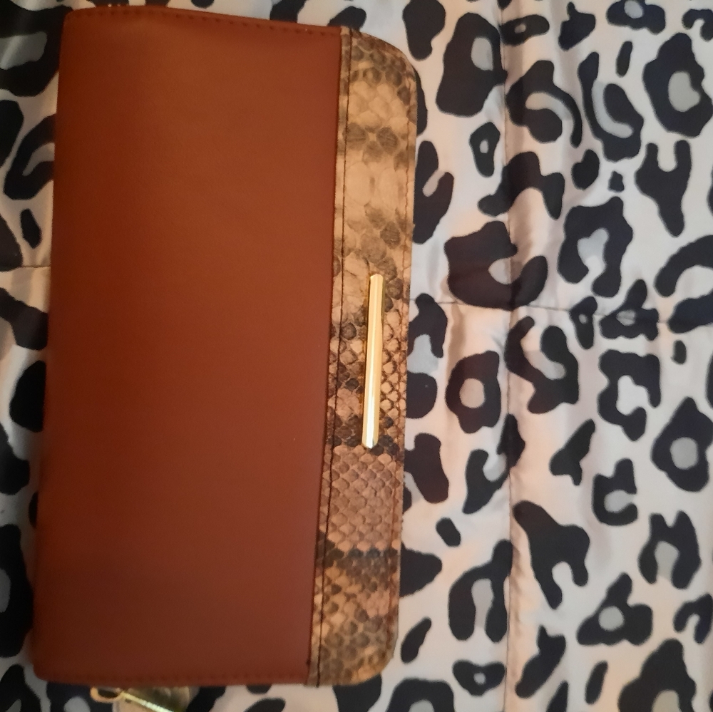 2 Wallets